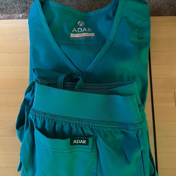 Adar scrub suit$36 great condition - Picture 1 of 1